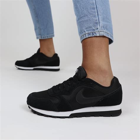 nike schoenen zwart wit|Nike zwarte sneakers.